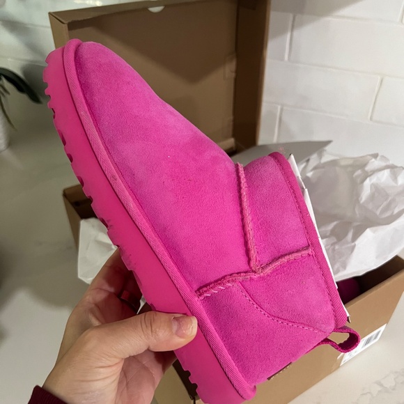 Uggs pink size 8 - Picture 4 of 8